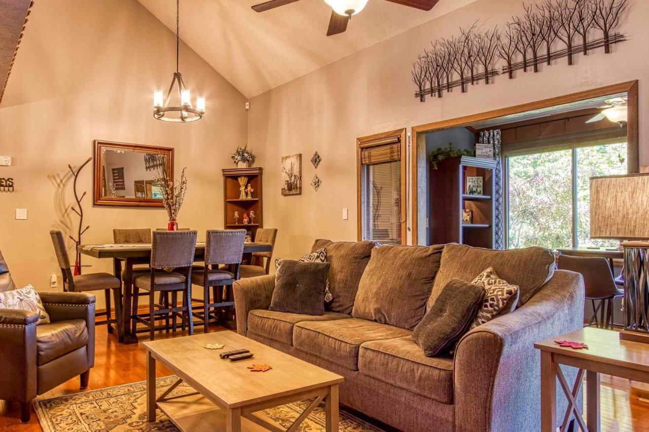 Cozy Cabin With Mountain Views Near Skylift Park! Gatlinburg Eksteriør billede