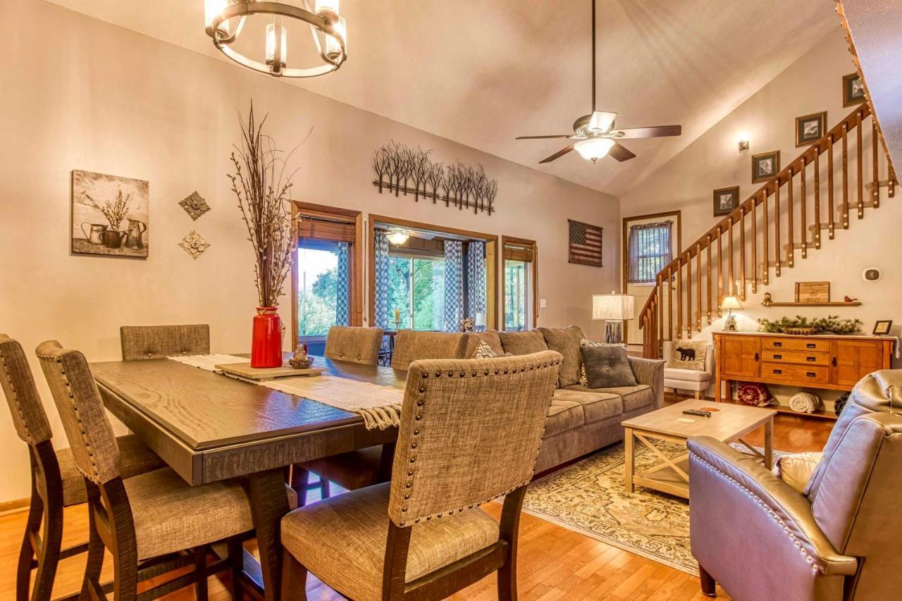 Cozy Cabin With Mountain Views Near Skylift Park! Gatlinburg Eksteriør billede