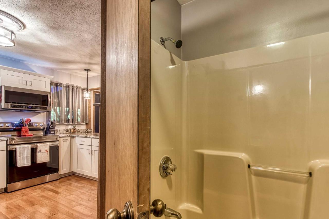 Cozy Cabin With Mountain Views Near Skylift Park! Gatlinburg Eksteriør billede