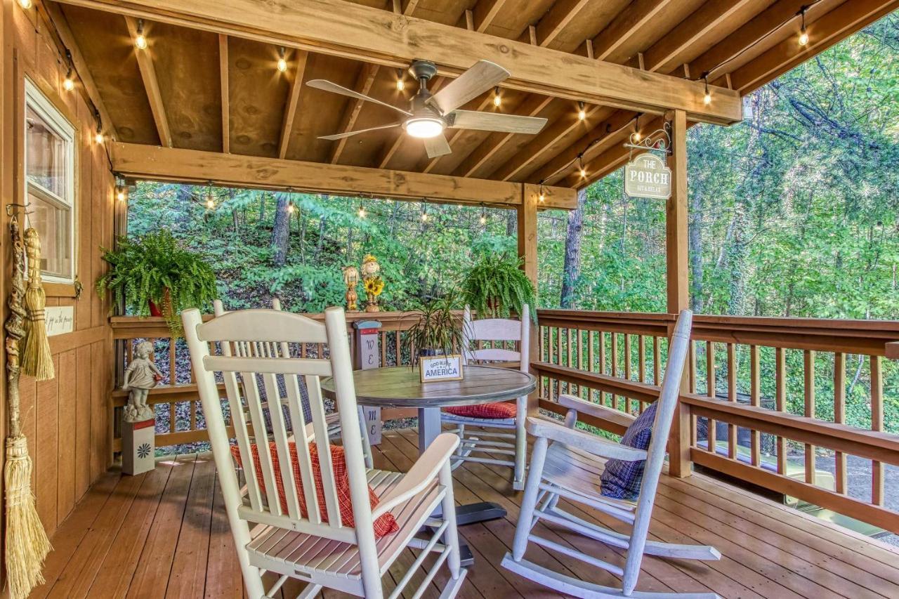 Cozy Cabin With Mountain Views Near Skylift Park! Gatlinburg Eksteriør billede